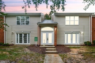 Building Photo - Nice Condo close to I-95!