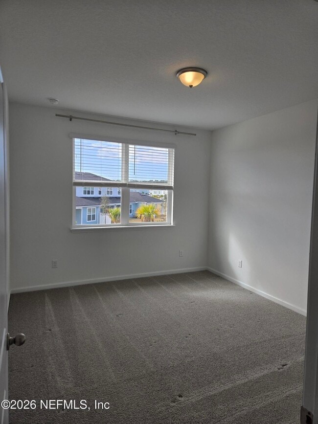 Building Photo - 817 Cherry Elm Dr