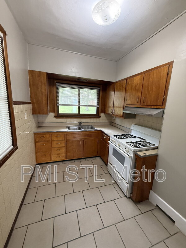 Building Photo - 2833 Melody Ln