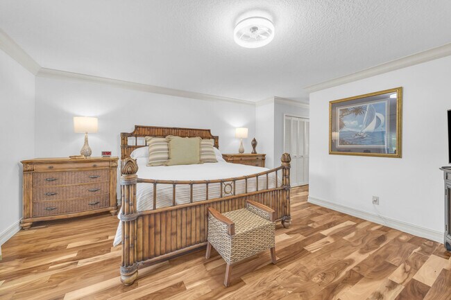 Building Photo - 25 SE Turtle Creek Dr