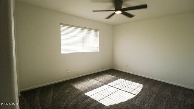 Building Photo - 7861 W Kerry Ln