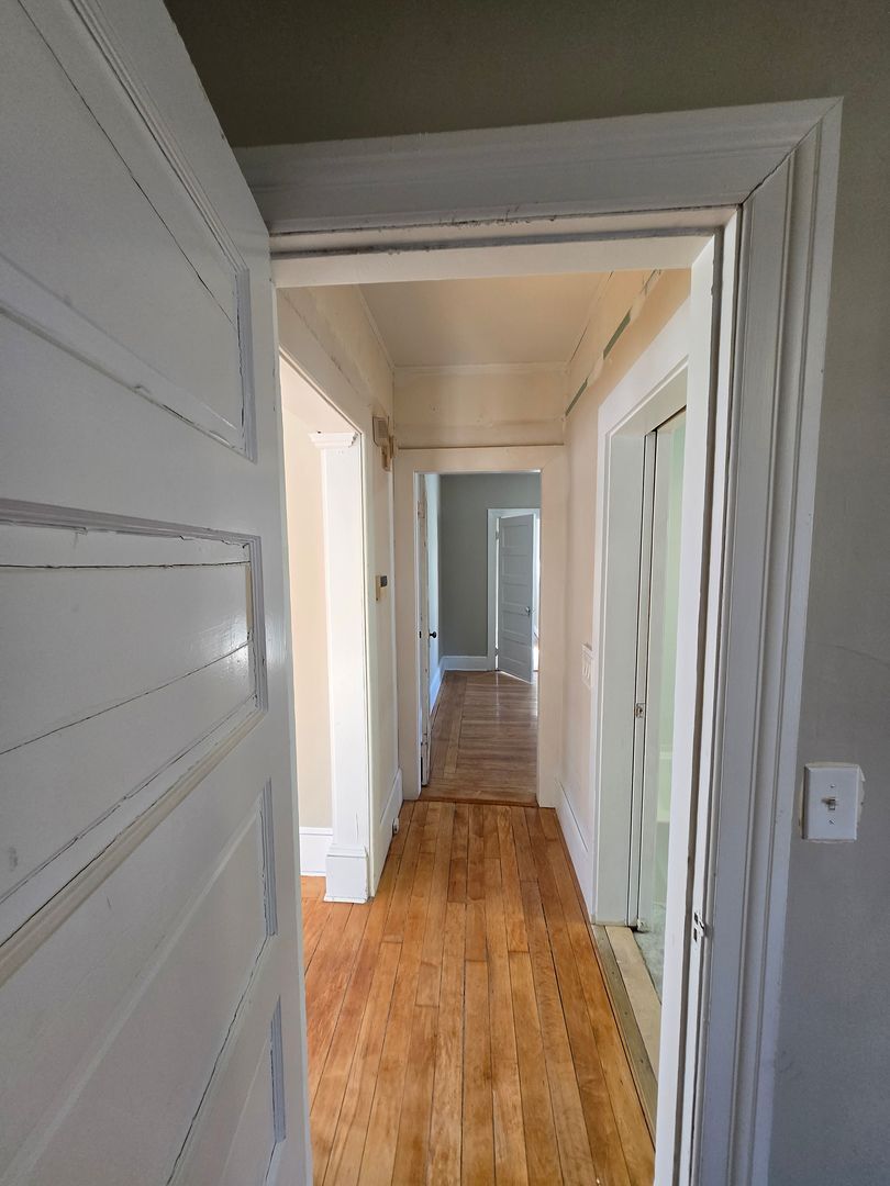 Building Photo - 848 Smith St