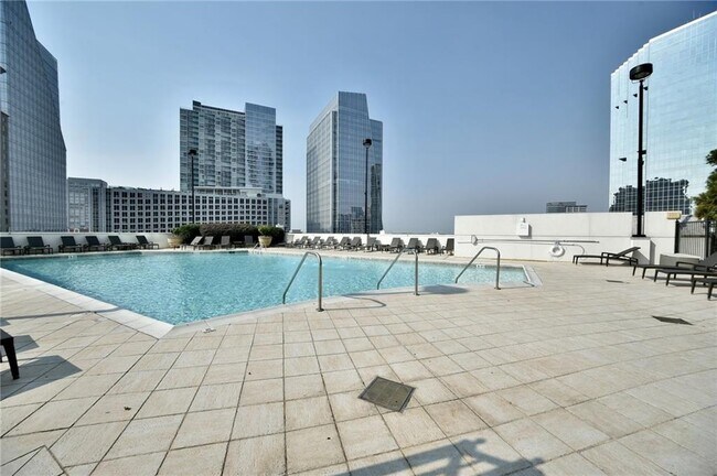 Building Photo - 3324 Peachtree Rd