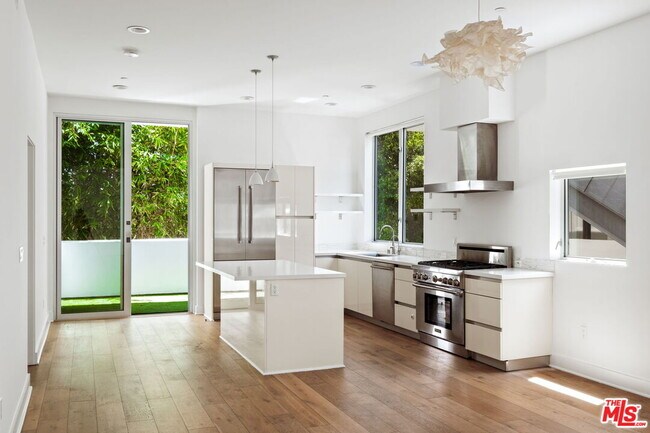 Primary Photo - 616 Croft Ave