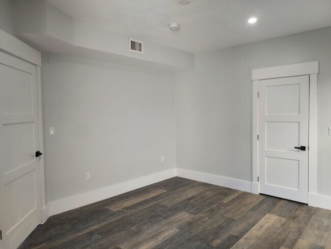 Building Photo - 9 Spring Garden St