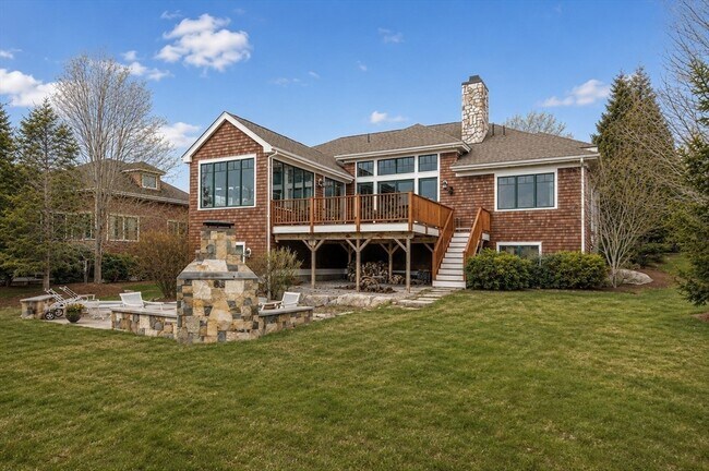 Building Photo - 5 Tillinghast Dr