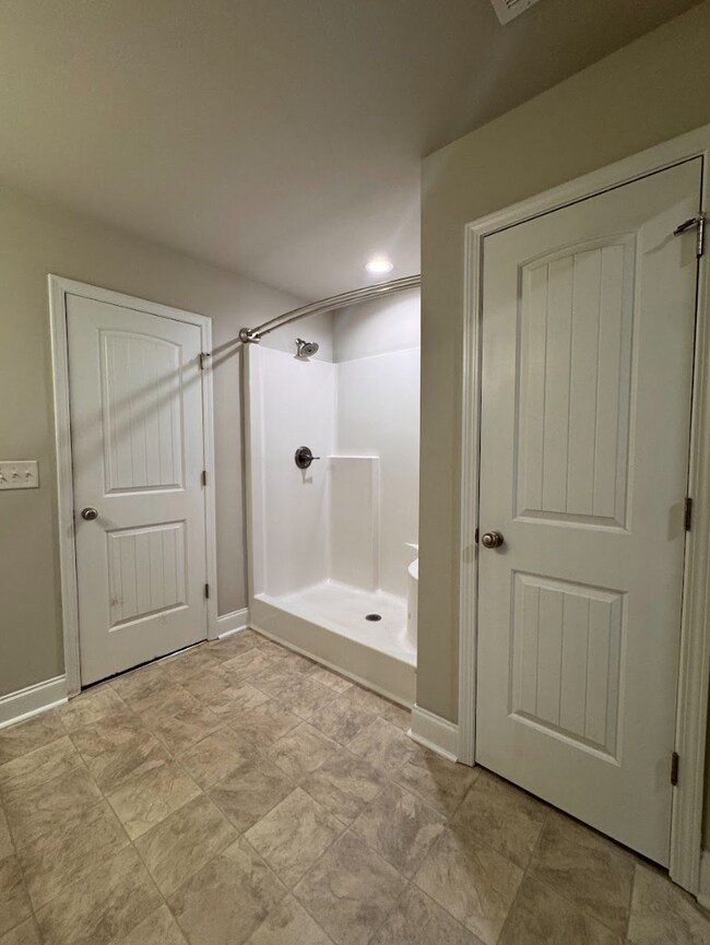 Building Photo - ???? Just Listed! Stunning Duncan Home Minutes from BMW, GSP & I-85