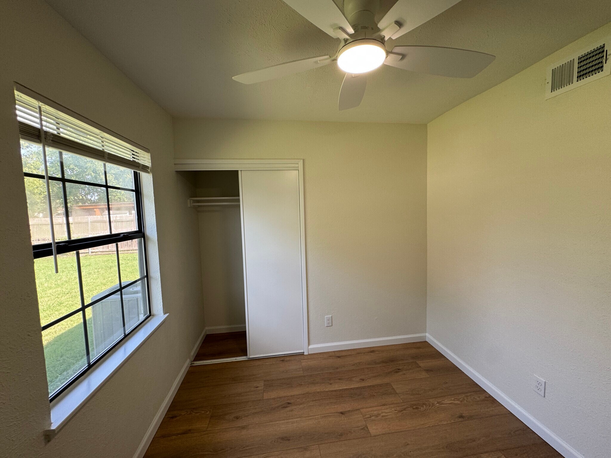 Building Photo - 4757 China Rose Dr
