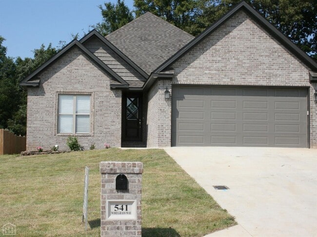 Building Photo - 3 Bedroom, 2 Bath in Nettleton!