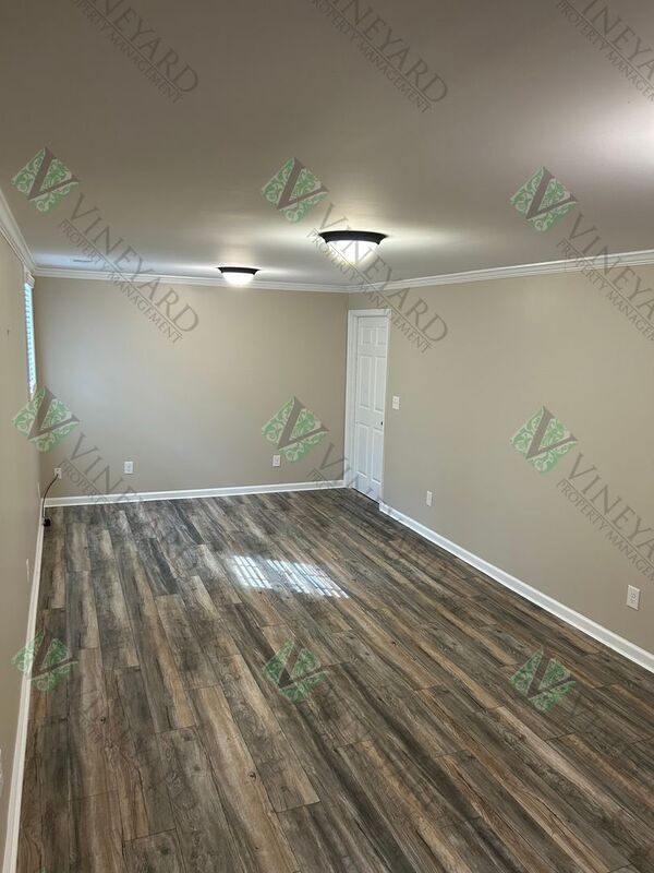 Building Photo - 1534 Collier Dr SE