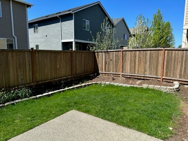 Building Photo - Woodbury Estates