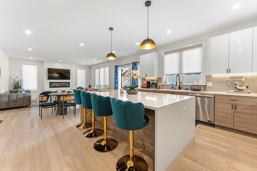 Building Photo - 24 Bolton St