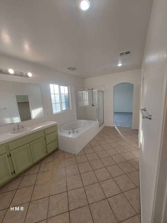 Building Photo - Stunning Two-Story Home with 4 Bedrooms an...