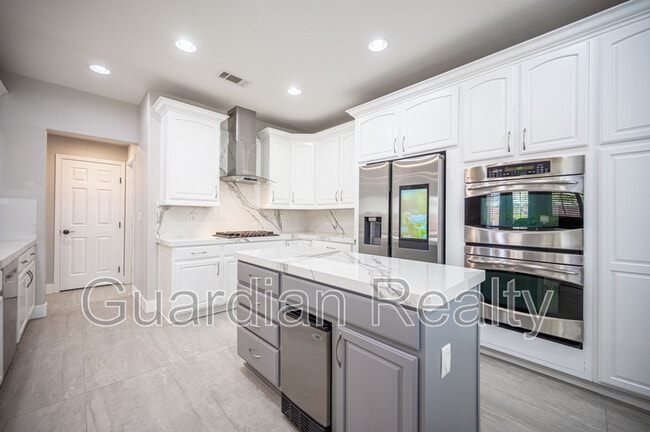 Building Photo - 11112 Pine Greens Ct