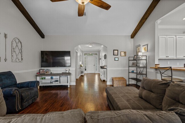 Building Photo - 730 Lime Ln