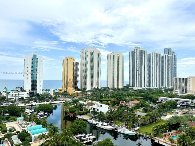 Building Photo - 16500 Collins Ave