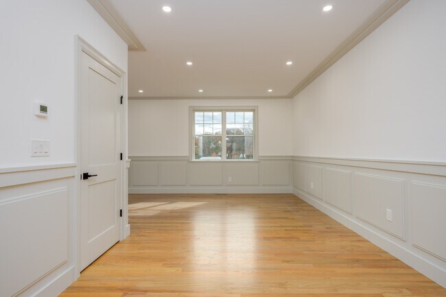 Building Photo - 1 Victoria Ln