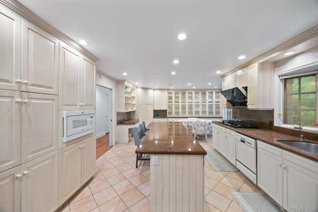 Building Photo - 98 Brookby Rd