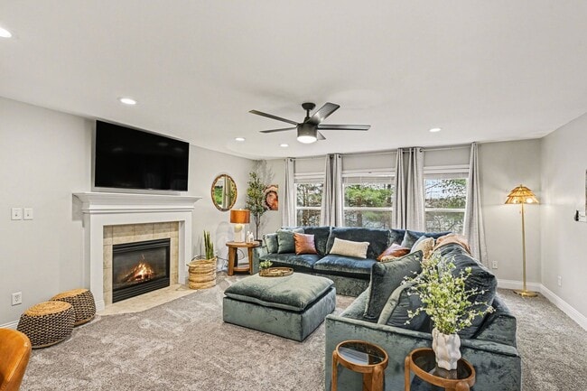 Building Photo - 2580 Hingham Ln