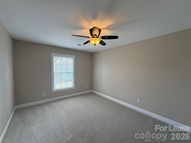 Building Photo - 3993 Lake Shore Rd S