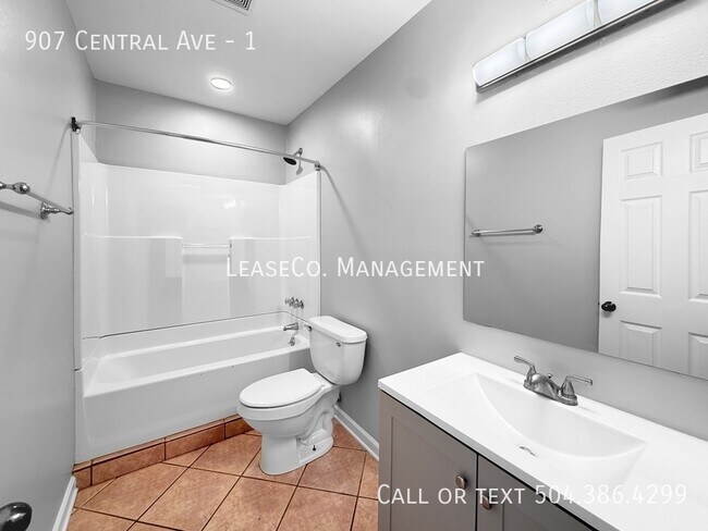 Building Photo - 907 Central Ave