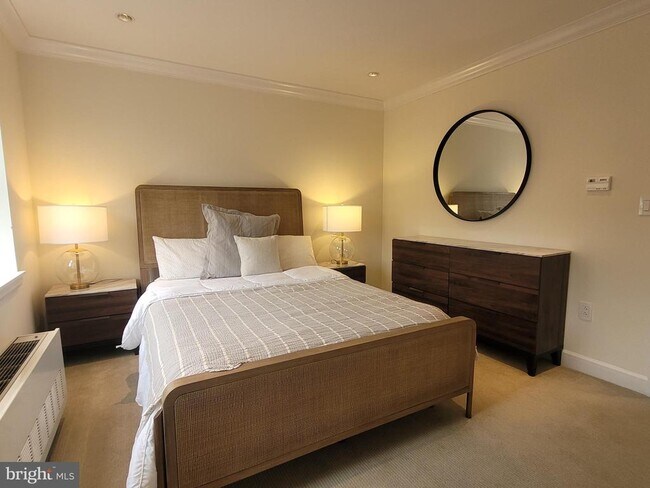 Building Photo - 1701 Locust St