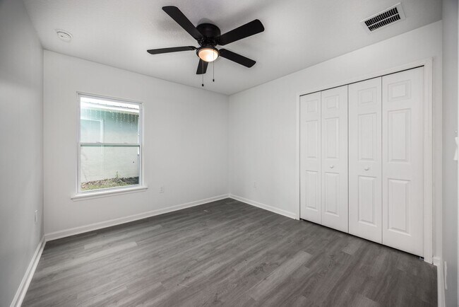 Building Photo - Spacious 4BR/2BA Home in Gainesville’s Heart