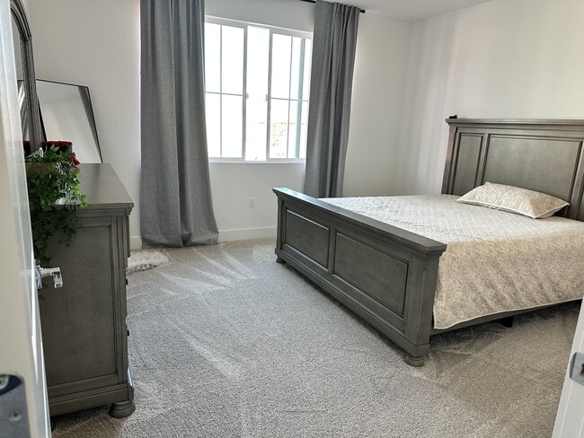 Building Photo - 2109 Blossom Ranch Rd