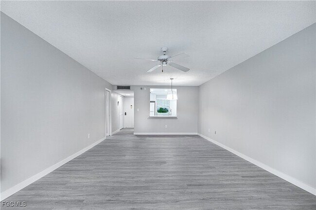 Building Photo - 6102 Augusta Dr