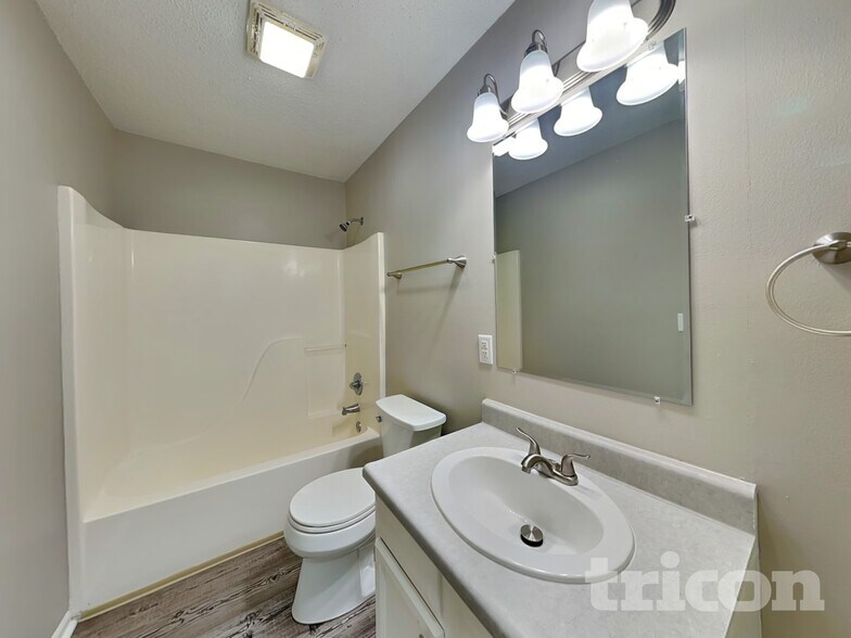 Building Photo - 1730 E Fork Dr