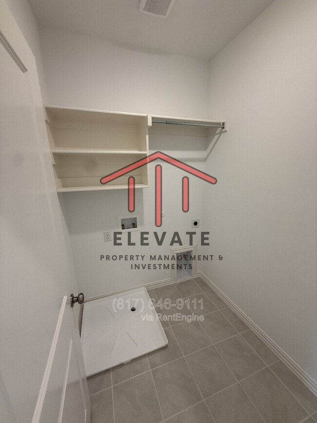 Building Photo - 724 4th St