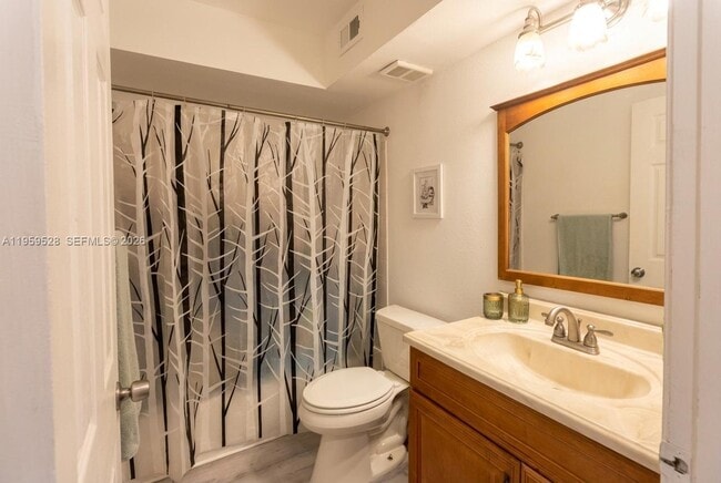 Building Photo - 2420 NW 33rd St