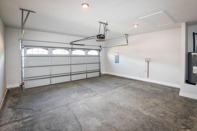 Building Photo - 148 Rosemary Ayers Dr