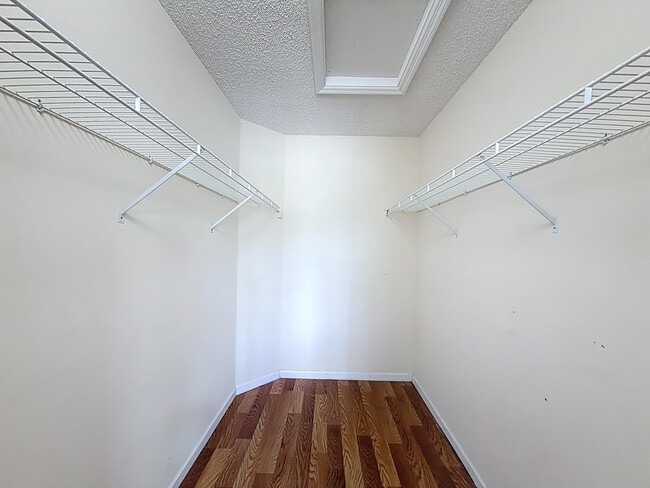 Building Photo - 4702 NW 59th Manor