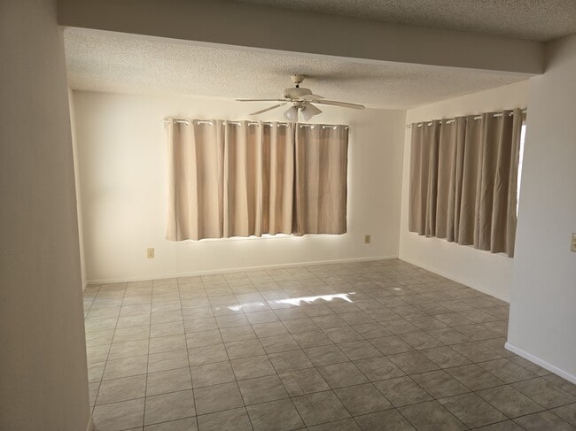 Building Photo - 9310 W Spanish Moss Ln