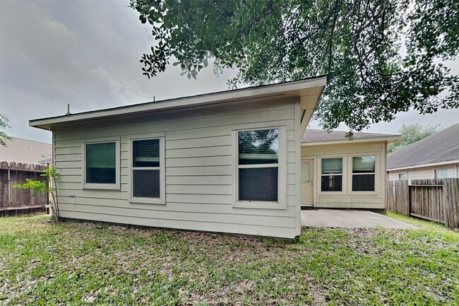 Building Photo - 1411 Cameron Park Ln