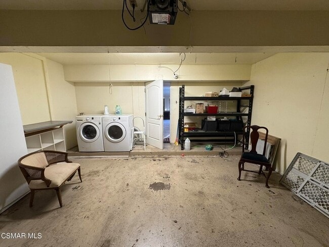 Building Photo - 2853 Instone Ct