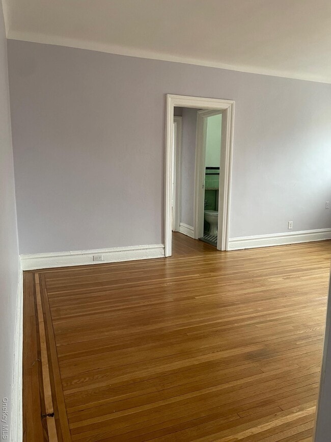 Building Photo - 77-20 Austin St