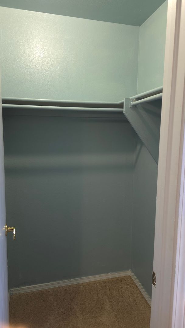 Building Photo - Tri-level home near Ft. Carson!!!