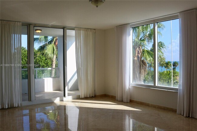 Building Photo - 430 Grand Bay Dr