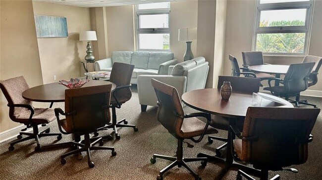 Building Photo - 531 N Ocean Blvd