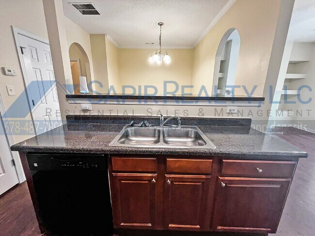 Building Photo - 4913 Sierra Way