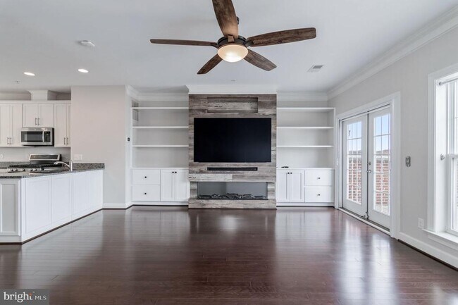 Building Photo - 612 Marina Landing Ln