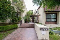 Building Photo - 1244 Valley View Rd