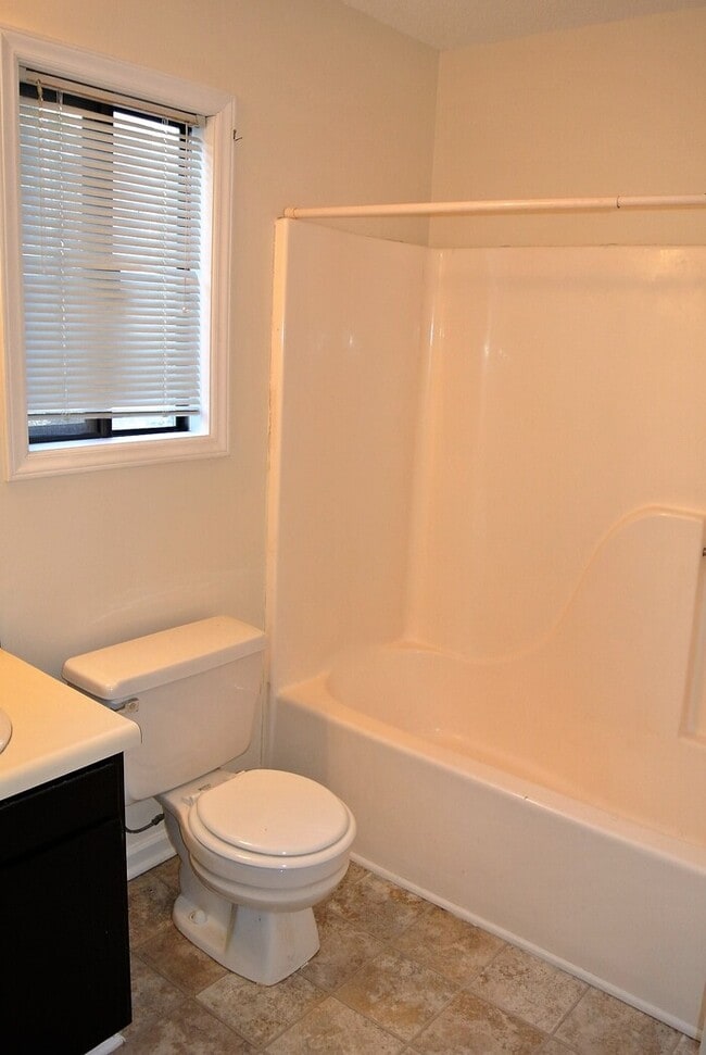 Building Photo - 216-B Greene St