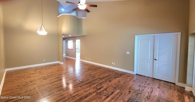 Building Photo - 2577 Sykes Creek Dr