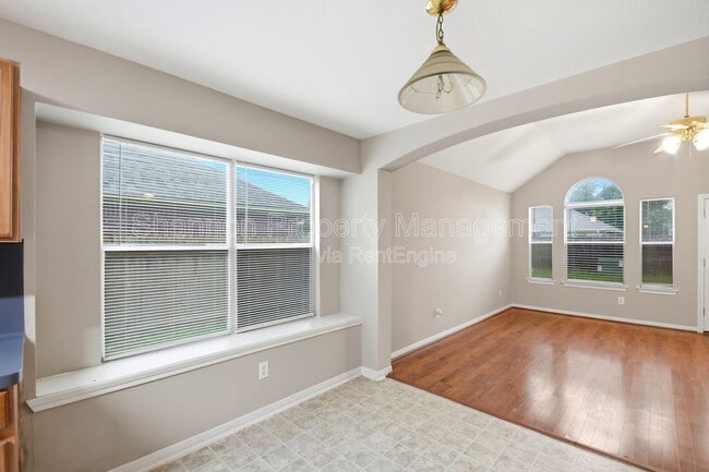 Building Photo - 3924 Highland Vale Ct