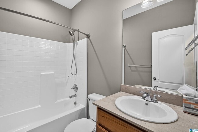 Building Photo - 5317 Cottage Cir