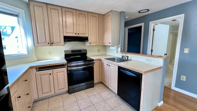 Building Photo - 114 Burkhall St