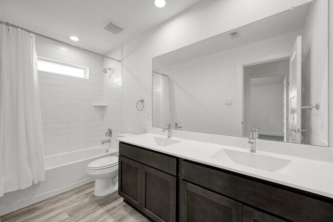 Building Photo - 14350 Red Ldg Trl